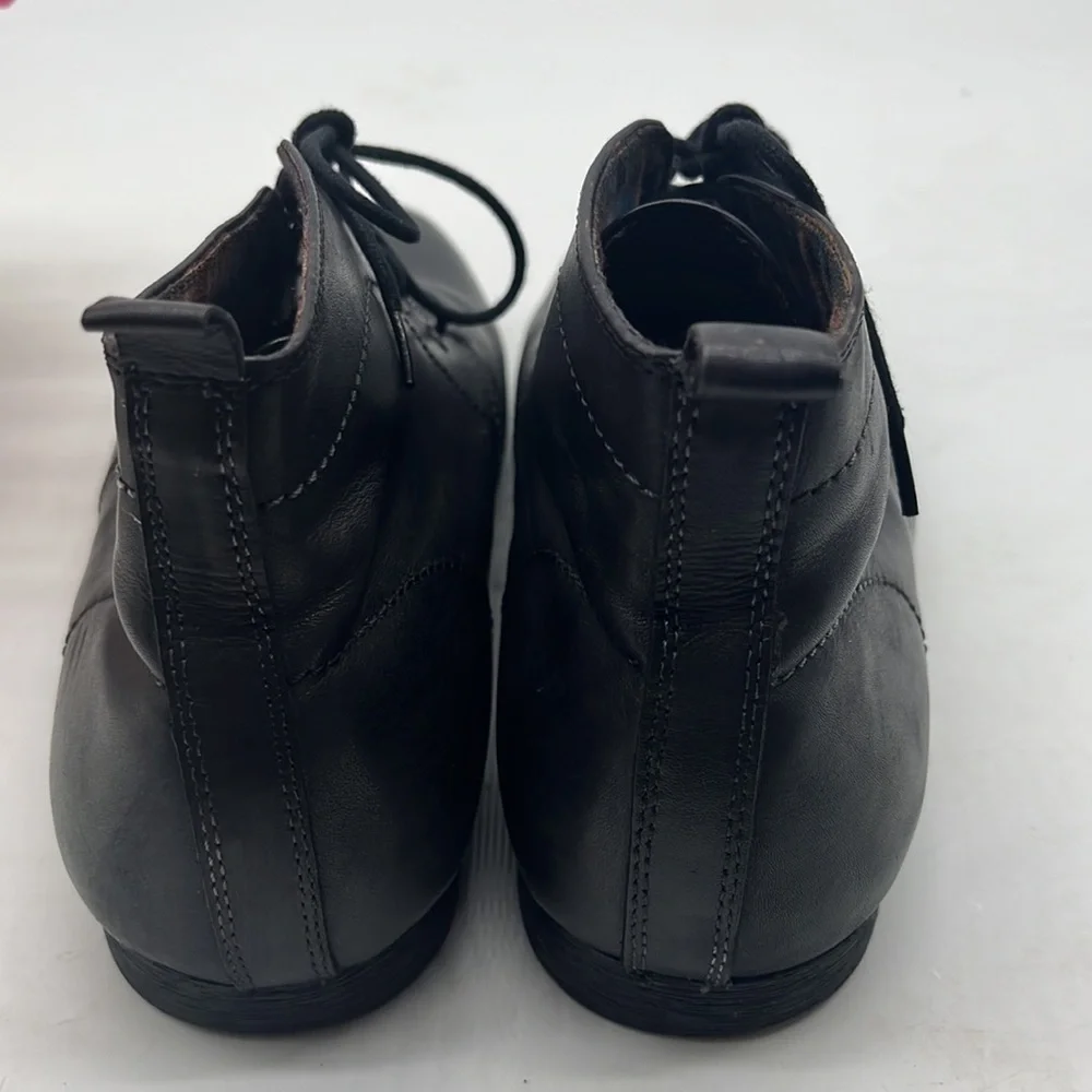 BedStu Black Leather lace up chukka boots size 9 MN4062